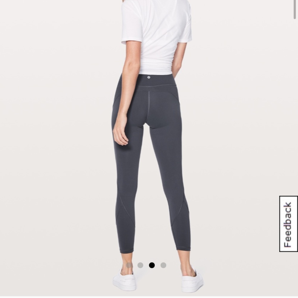 LIKE NEW— GREEN Lululemon IN MOVEMENT Leggings (7/8 length)